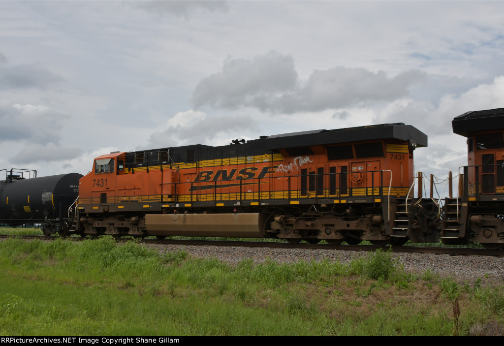 BNSF 7431 Roster shot